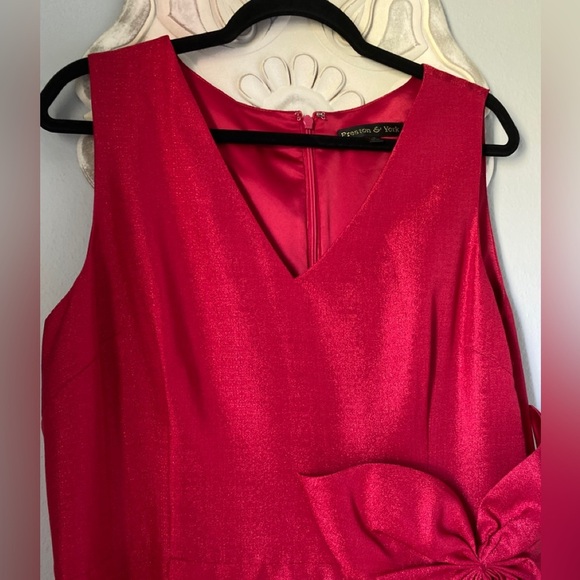 Preston & York Elegant Red Sleeveless Dress - Picture 2 of 9